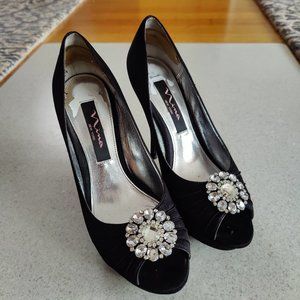 Nina Stasy Black Luster Satin Pump with Gem